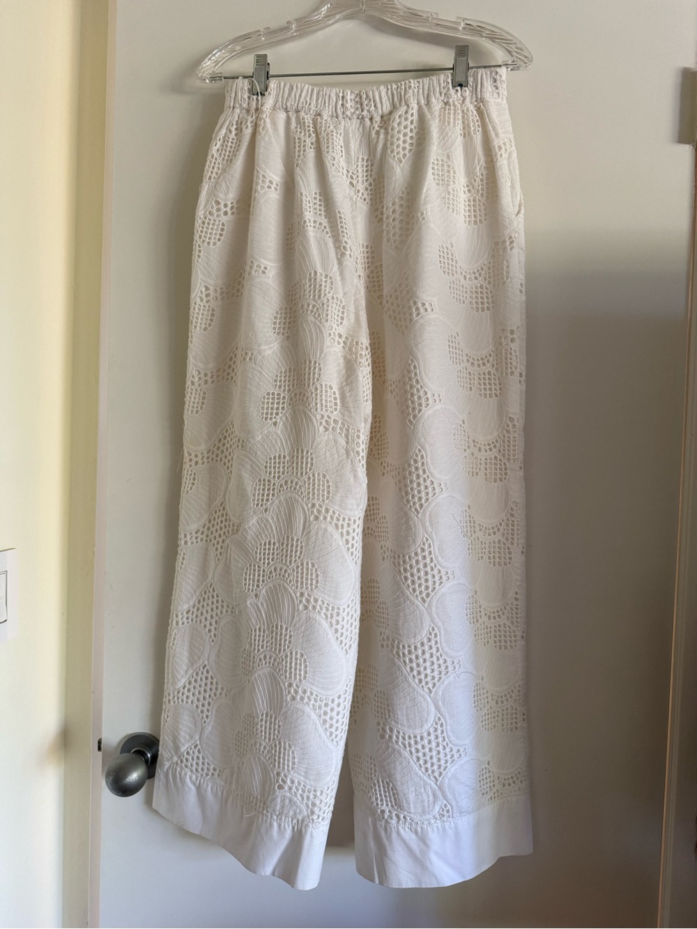 Milly  - White Embroidered Eyelet  Wide-Leg Pants with Elastic Waist